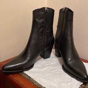 Zara brand new black pointed toe size 10 Bootie